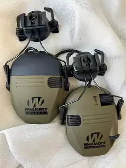 Тактичні активні навушники для стрільби Walker’s Razor olive зкріпленням/адаптерами на каску шолом